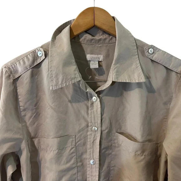 Chicos Beige Button Up Shirt Size 3 XL Long Sleeve Pockets Neutral Career Light - Picture 3 of 4